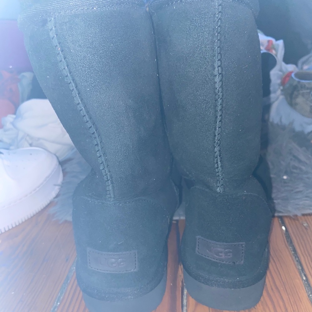 Black and Tan Ugg Boots